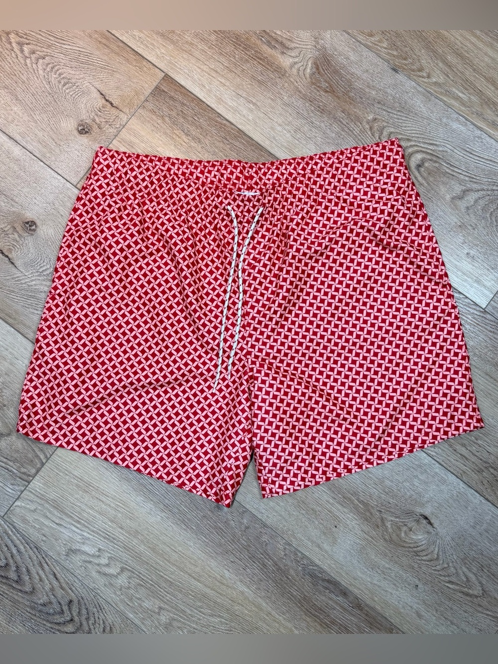 Goodfellow & Co Men's 7" Swim Trunks Red Geometric Basketweave Size XL